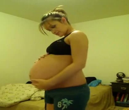 Pregnnt Tori Taylor Blue Shorts